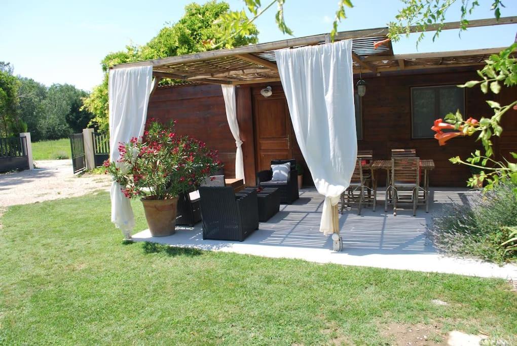 Le Cabanon Tendance Du Luberon Mérindol المظهر الخارجي الصورة